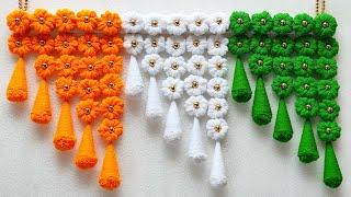 ऊन से बनाए नेए डिजाइन की तोरणWoolen toran designWoolen flower door hangingWoolen craf idea#wool