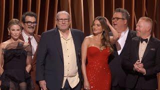 Modern Family Cast Reunites At Sag Awards