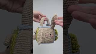 Farmyard Activity Cube is the first project in the Crochet Activity Toys book #amigurumi #crochet