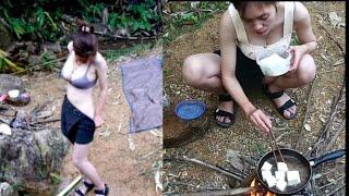 Ngintip mama muda mandi dan masak di hutan