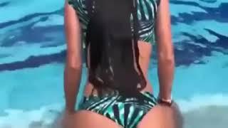 Sexy na piscina