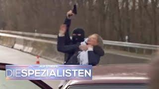 Geisterfahrer Geiselnehmer mit Waffe rammt Polizeiauto  Auf Streife - Die Spezialisten  SAT.1 TV