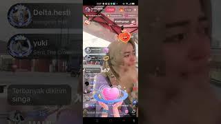 Cewek penjual Cilok Live di tiktok kebanjiran Gift sampai 4 paus