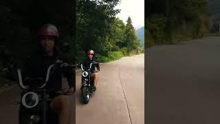 У него отпала челюсть когда он сел на него Скайборд скутер