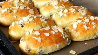 Easy Raisins Bread Rolls  Ninik Becker