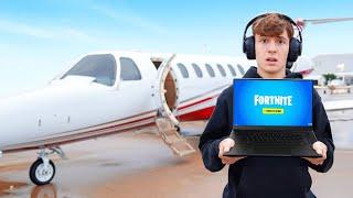 Playing Fortnite on a PRIVATE JET while flying