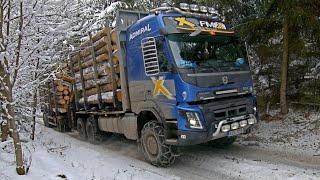 Volvo 6x6 mit Ketten im Winter