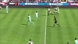 West Ham Goalkeeper Adrián San Miguel fantastic Goal