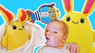 Mommy for Lucky NEW EPISODE Bath time with baby Luckys evening routine with toys. Video for kids