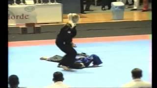 the girl demonstrates the #techniques of #Aikido Martial Art девушка #приемы #айкидо