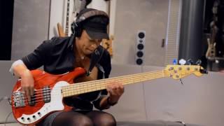 Yolanda Charles - Improvised Bass Solo