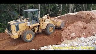 Skill Operator Wheel Loader Working Pushing Soil