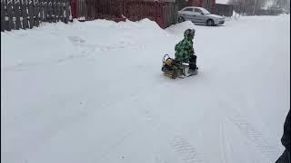 Снегокат с двигателем от бензопилы . Покатушки