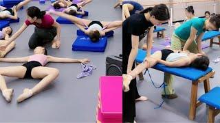 chinese dancer flexibility training舞蹈课 软开度 一字马強制柔軟泣く  厳しい柔軟性の訓練