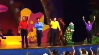 The Wiggles Live at Disneyland 1998 - Wiggly Medley Reversed