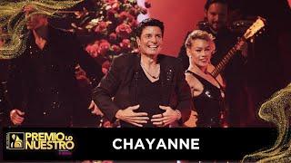 Chayanne canta Tiempo De Vals y Bailando Bachata  Premio Lo Nuestro