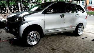 Modifikasi Toyota Avanza Memakai Velg Hartge Hellaflush