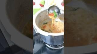 Thakkali kurma recipe side dish for idly dosa chapthi..#shortsvideo #shortsfeed #10minutesrecipe