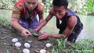 Primitive life Catfish Eating Eggs - Find Catch Big Fish With Eggs In River