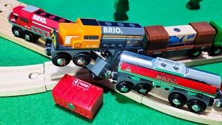 Railfanning Wooden Trains - Cargo Train Crash #1