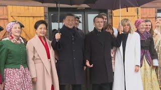 Macron et Xi arrivent au col du Tourmalet dans les Pyrénées  AFP Images