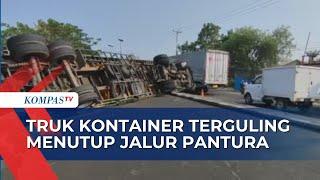 Truk Kontainer Bermuatan 25 Ton Terguling Jalur Utama Pantura Cirebon Macet