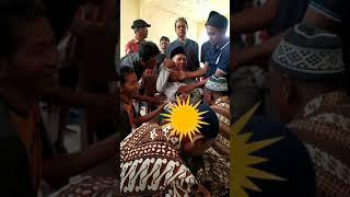 HISTERISjeritan peserta sunatan massal.mass circumcision