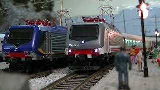 Plastico ferroviario HO Italia RegionaleVeloce  Ripartiamo e arriviamo iv