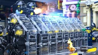 SWAT-RIOT POLICE CLASH WITH PROTESTERS IN LEGO CITY Cinematic Stop Motion Animation