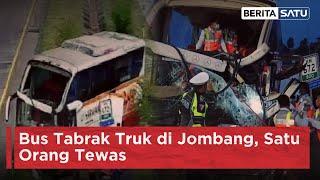Bus Tabrak Truk di Jombang Satu Orang Tewas  Beritasatu