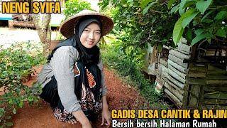 Pesona Gadis Desa Cantik & Rajin Bersih bersih Halaman Rumah  Indonesian Girl Rural Life