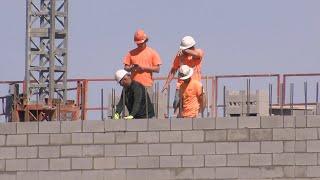 LABOR SHORTAGE Construction experts share data for workforce shortage