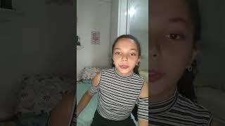 menina do tik tok fazendo live 