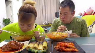 让你吃独食，从来不顾及别人#eating show#eating challenge#husband and wife eating food#eating#mukbang #asmr eating