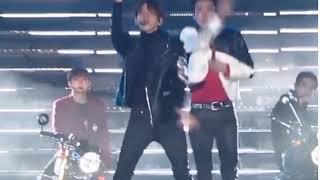 Baekhyun Hit the “Woah #exo #baekhyn #woah