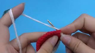 Bao Anh Handmade shows how to make a watermelon keychain part 4