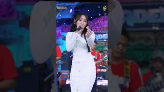 DIPETIK WONG LIYO - Difarina Indra #hennyadella #omadella #difarinaindraadella