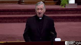 Cardinal Blase Cupich speaks at the Anshe Emet Synagogue