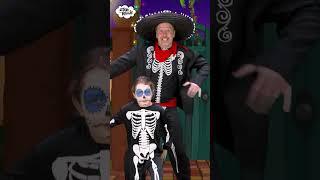 Steve and Maggie Halloween Hit the Piñata Party for Kids #shorts #steveandmaggie #halloween