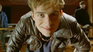 Blur - Charmless Man Official Music Video