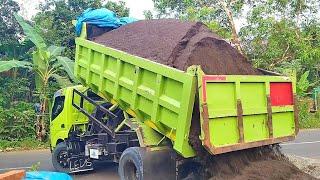 Dump TrukMobil Truk Pasir Jomplang Muatan Full Bak Pasir Super