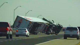 Accidentes de Camiones  Explosiones y Errores de conductores durante el trabajo en la carretera