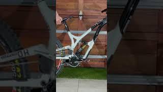 Full Suspension Downhill Bike vs Hardtail 