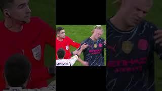 Referee hits HAALAND in the FACE #funny #moments #football