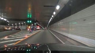 《警視庁》警視庁の取り締まり。首都高4号新宿線 三宅坂ジャンクション三宅坂JCT千代田トンネル内で車線変更禁止をパトカー2台で取り締まり。