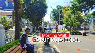 Suasana Jalan Pagi Di Garut Kota Dodol