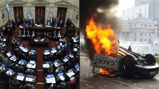 Reforma de Milei é aprovada por senadores argentinos após distúrbios  AFP
