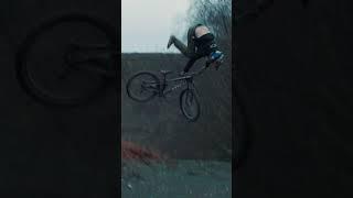 Kade Edwards fights to throwdown for #realmtb #shorts #mtb