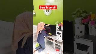 KEGIATAN IRT-BERSIH BERSIH RUMAH SEDERHANA#shorts#bersihbersih#cleaningmotivation#cleanwithme #viral