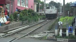 Kedatangan KA Pangrango di Stasiun Bogor dipimpin CC 206 13 39